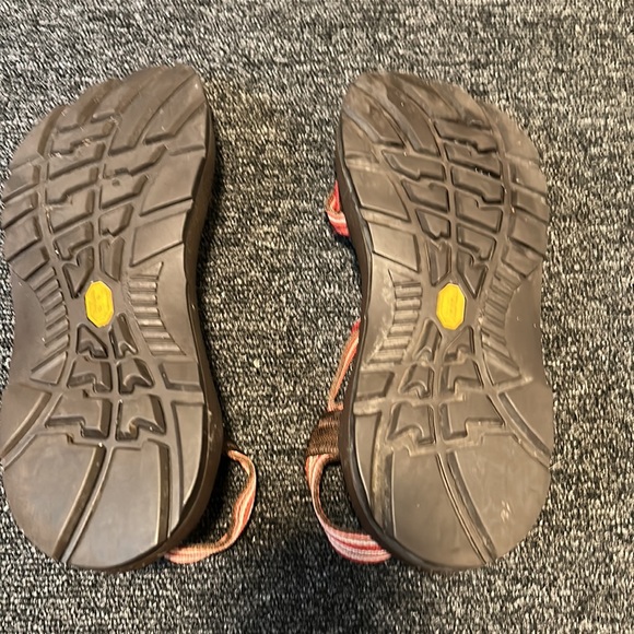 Double strap chacos size 9 orange nice - Picture 2 of 3